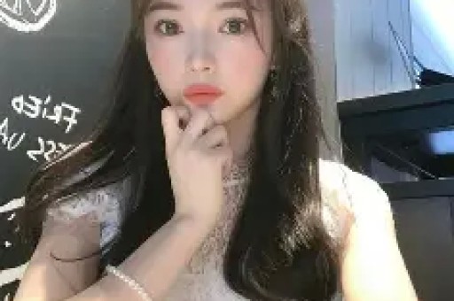 曝知名网红塌房！表面立爱国人设疯狂捞金背地砸6百万移民法国