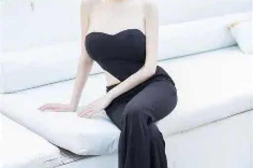 张凌赫评论区沦陷！连上8个热搜遭网友讽刺：39个人就崩溃了？