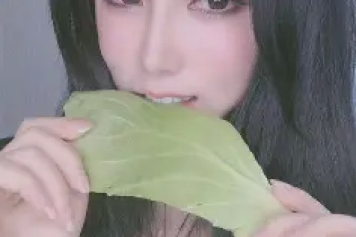 一天4个瓜景甜被曝、Coco冻卵、顶流小花新恋情都是大瓜