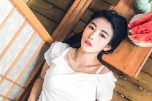 赵露思真算得上内娱第一个因生病塌房的艺人了